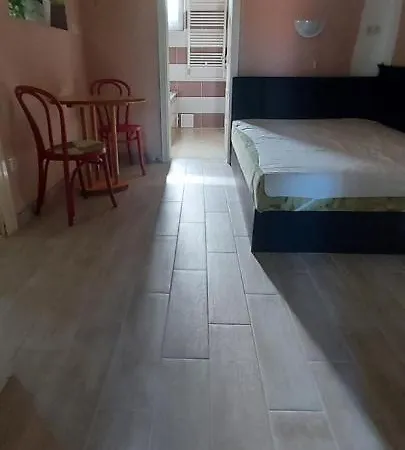 Regina Vendeghaz Apartment Miskolc