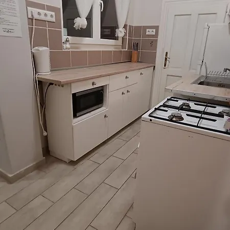 Regina Vendégház Apartman *