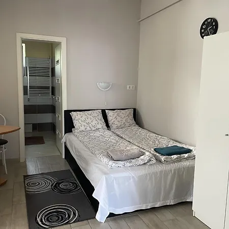 Regina Vendeghaz Apartment